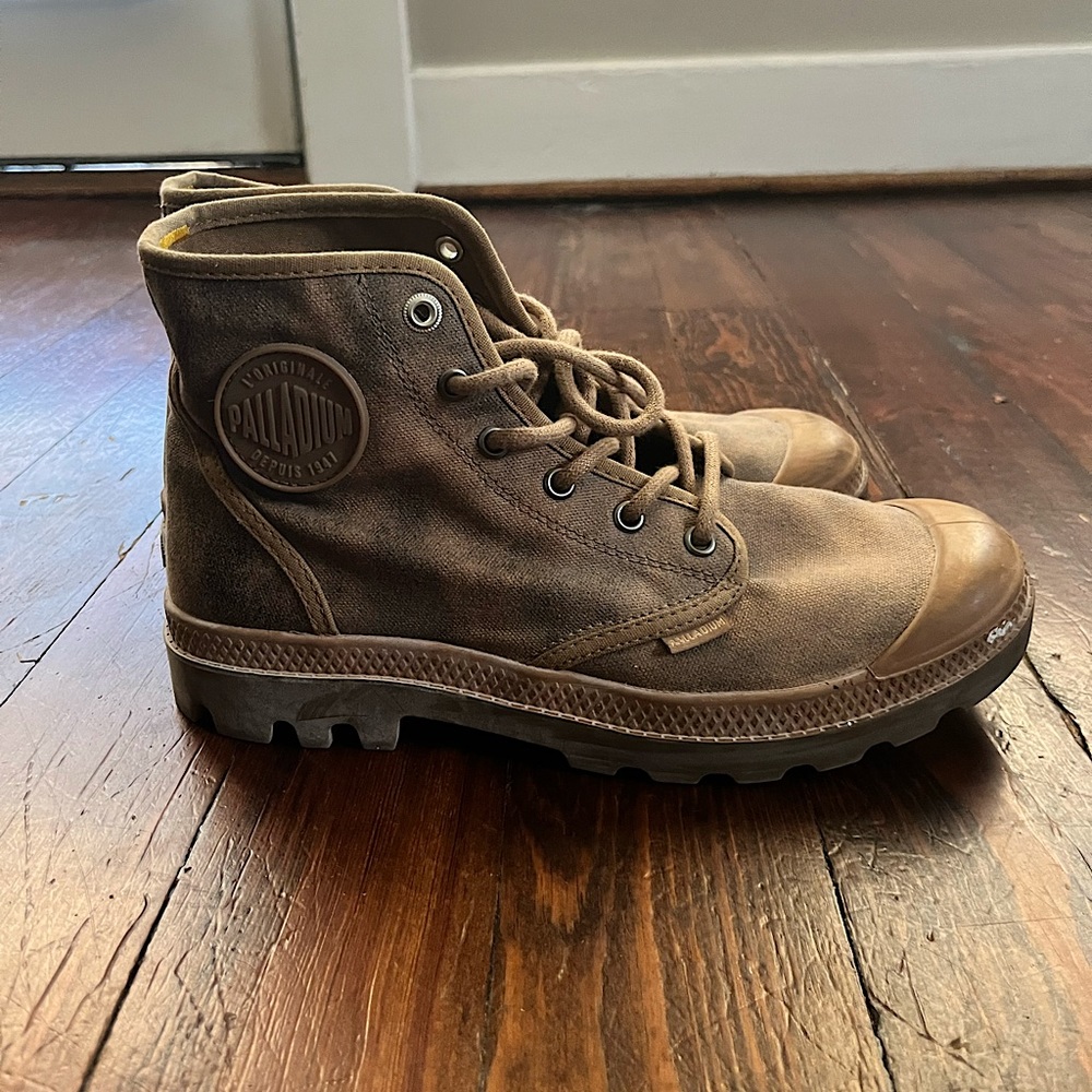Palladium boots